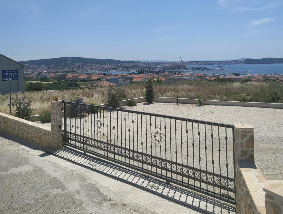 Apartment Nives Trogir Exterior foto