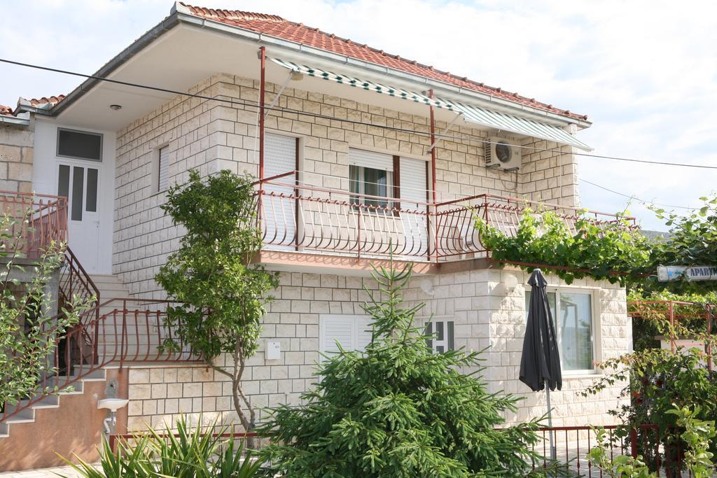 Apartment Nives Trogir Exterior foto