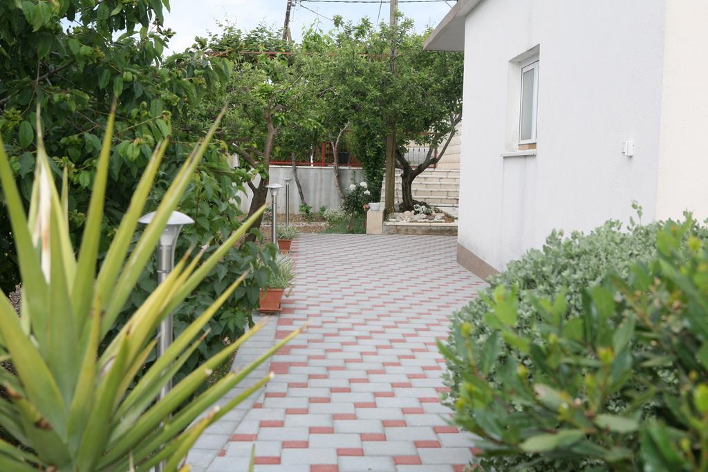 Apartment Nives Trogir Exterior foto