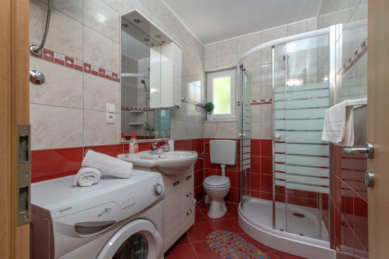 Apartment Nives Trogir Exterior foto