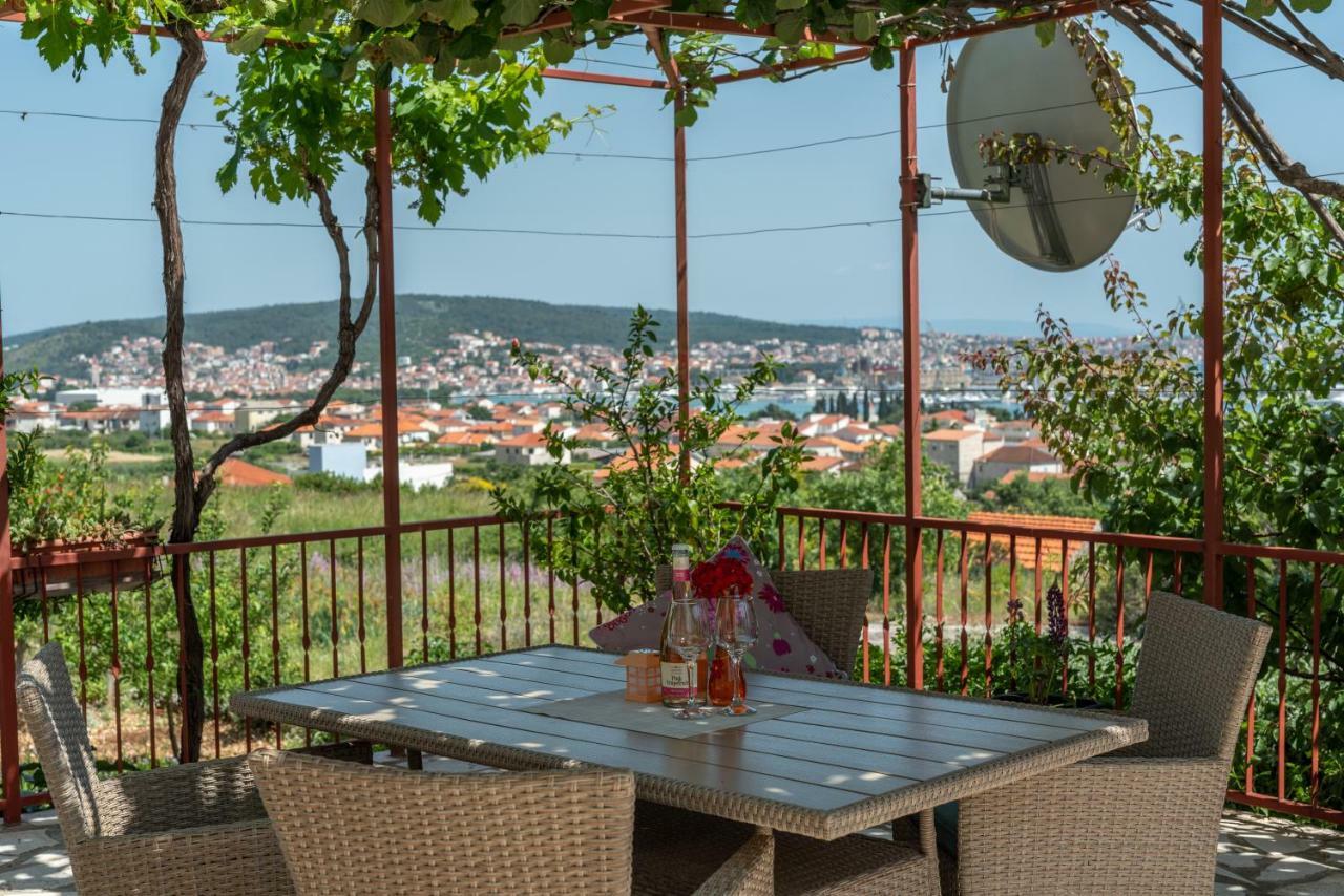 Apartment Nives Trogir Exterior foto