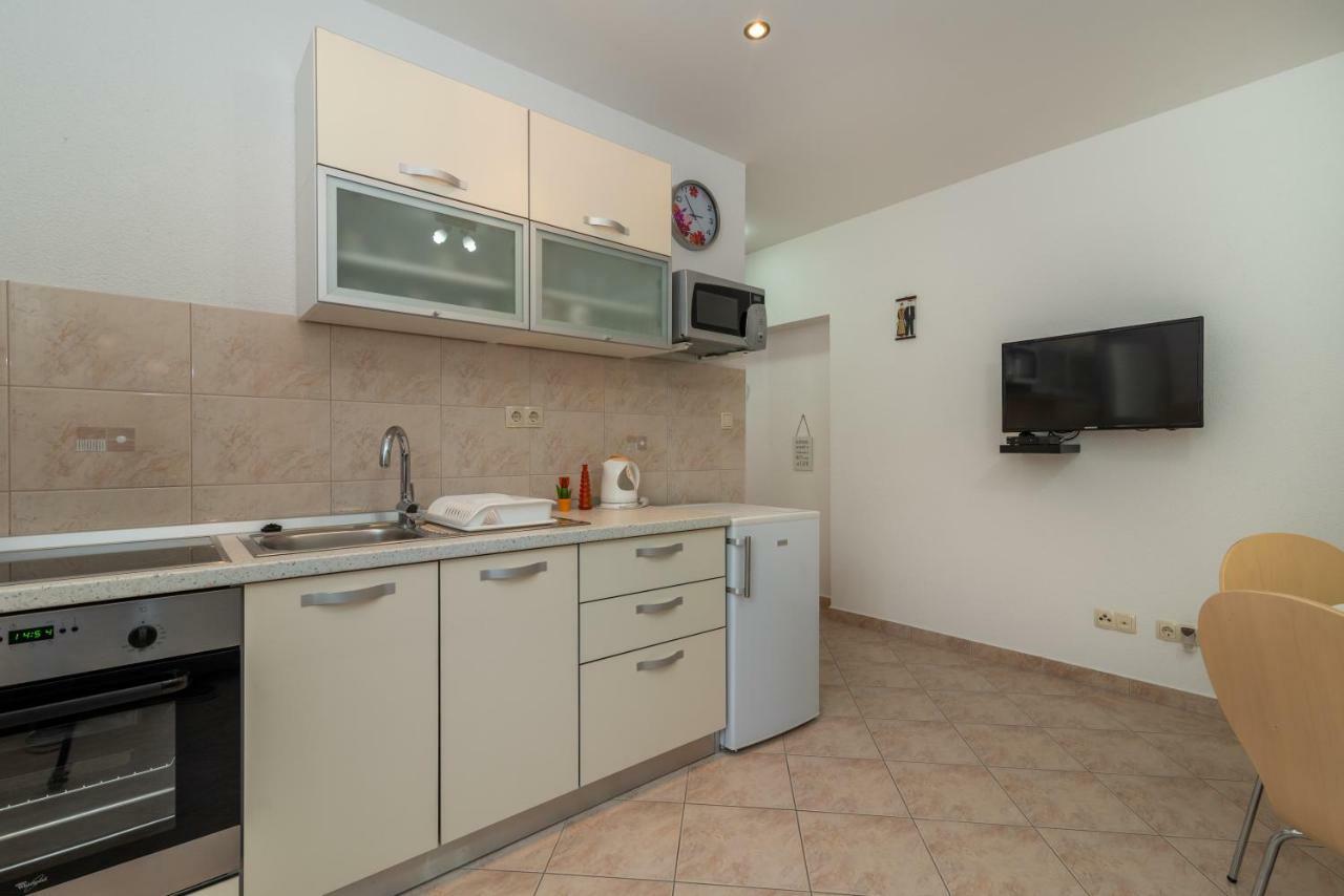 Apartment Nives Trogir Exterior foto