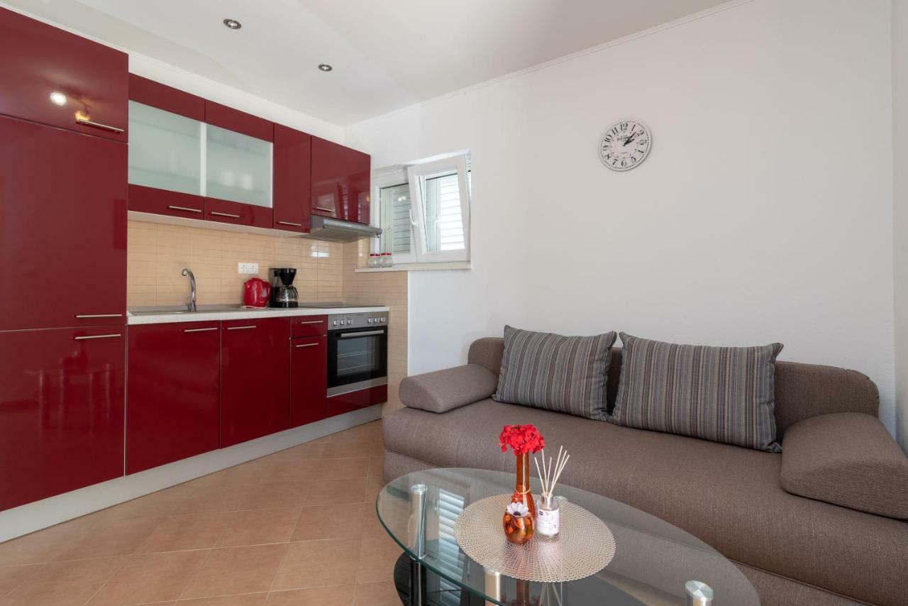 Apartment Nives Trogir Exterior foto